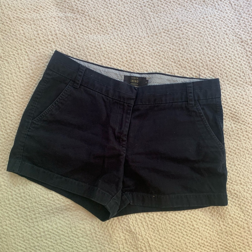 J. Crew women’s chino shorts size 6 in navy.